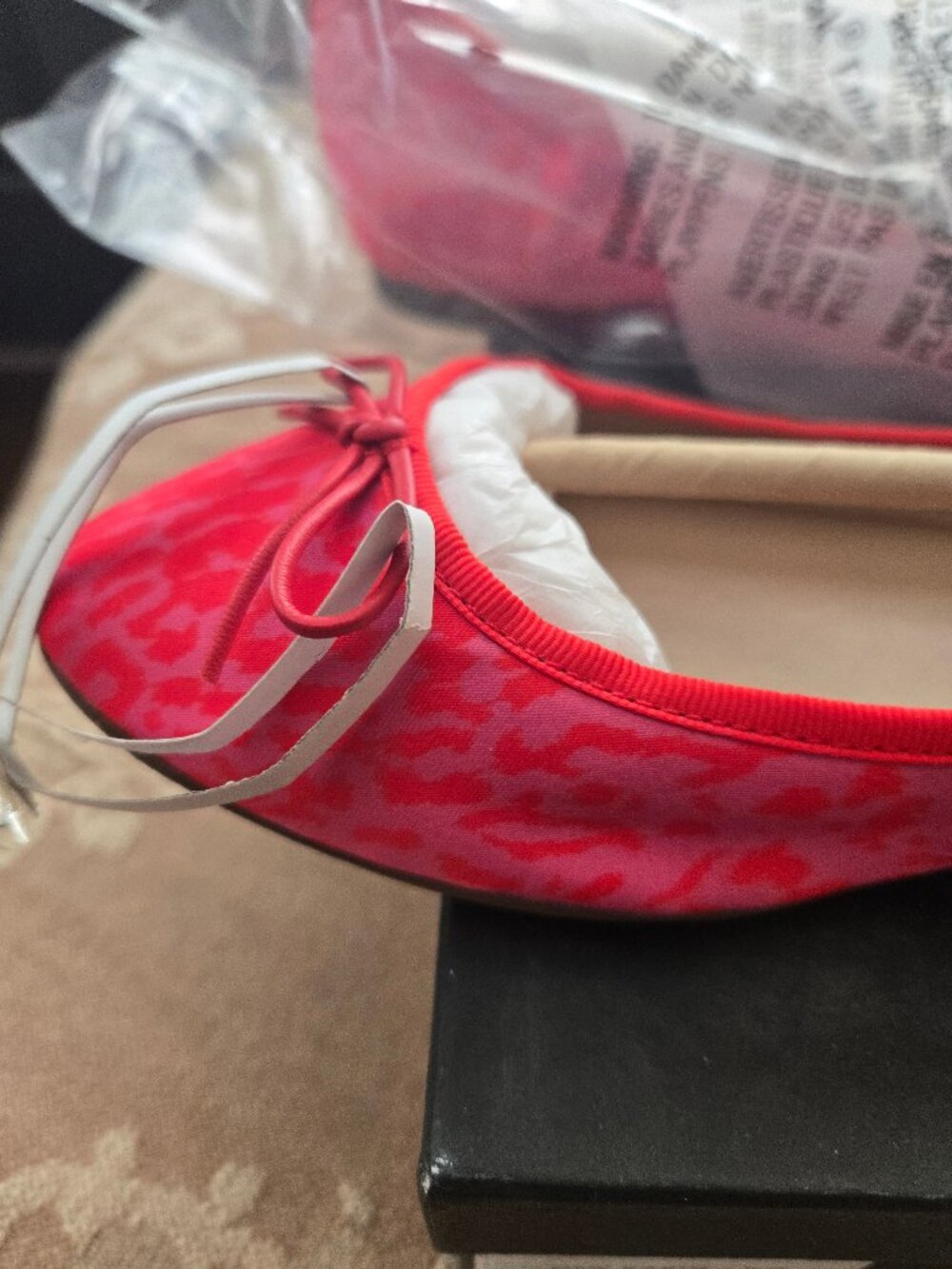 NIB Banana Republic Pink Leopard Print Robin Almond Toe Ballet Flats Sz 8